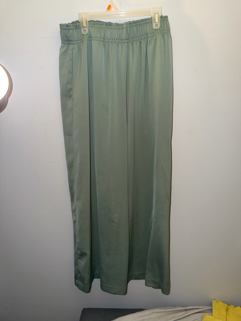 H&M Sage Green Elastic-Waist pants - Picture 2 of 5